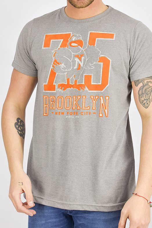 REMERA MC U BROOK