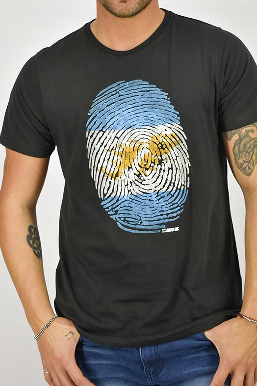 REMERA MC MALVINAS